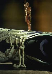 Кадр Индеец в шкафу