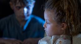 Кадр из фильма "По ту сторону двери" - 2