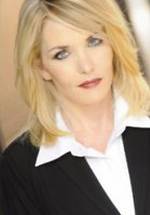 Лори Каммингс фото