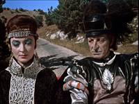 Кадр Королевство кривых зеркал