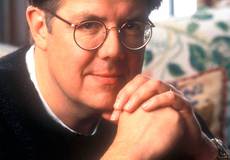 Paramount поставит комедию по сценарию покойного автора «Кудряшки Сью»