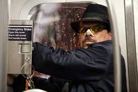 Кадр Опасные пассажиры поезда 123