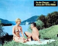 Кадр An der Donau, wenn der Wein blüht