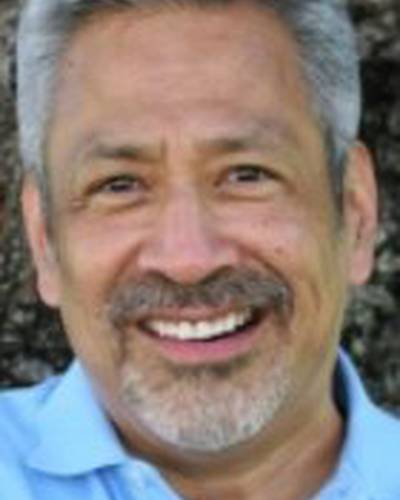 Роберт Альмодовар фото