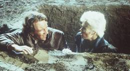 Кадр из фильма "Подставное тело" - 2