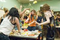 Кадр Катись!