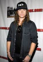 Этан Хигби фото