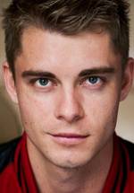 Люк Митчелл фото