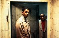 Кадр Дьявол в голубом платье