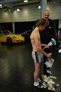 Кадр Поцелуй сквозь стену