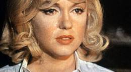 Кадр из фильма "Неприкаянные" - 1