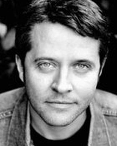 Саймон Хепворф фото