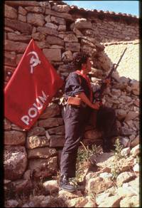 Кадр Земля и свобода