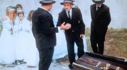 Кадр из фильма "С завтрашнего дня мы богаты и честны" - 1