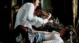 Кадр из фильма "Красная скрипка" - 1