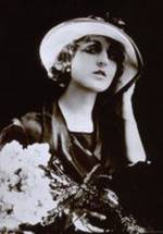 Пина Меникелли фото