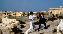 Кадр из фильма "Черный орел" - 2