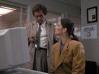 Кадр Коломбо: Кого убила капля никотина