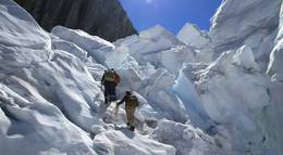 Кадр из фильма "Эверест. Достигая невозможного" - 2