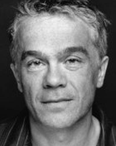 Джеймс Холмс фото