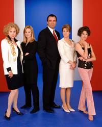 Кадр Кандидат и его женщины