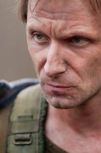 Кадр В краю крови и меда