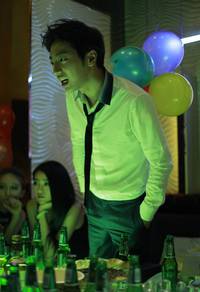 Кадр Туз в рукаве