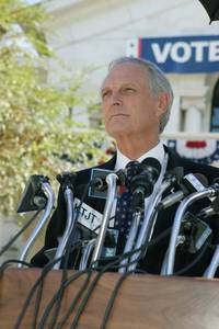 Кадр Западное крыло