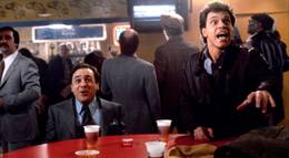 Кадр из фильма "Мошенники" - 2