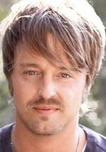 Джошуа Леонард фото