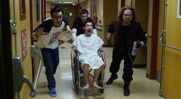 Кадр из фильма "Фанаты" - 2