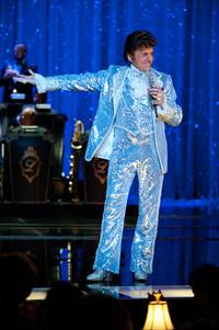 Кадр За канделябрами