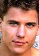 Лукас Риджестон фото