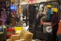 Кадр Дайте Санни шанс