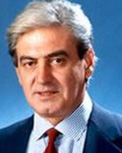 Никос Апергис фото