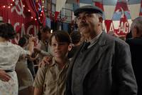 Кадр Париж! Париж!