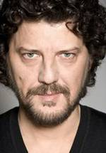 Илькер Аксум фото