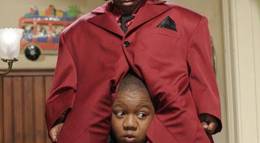 Кадр из фильма "Такая Рэйвен" - 1