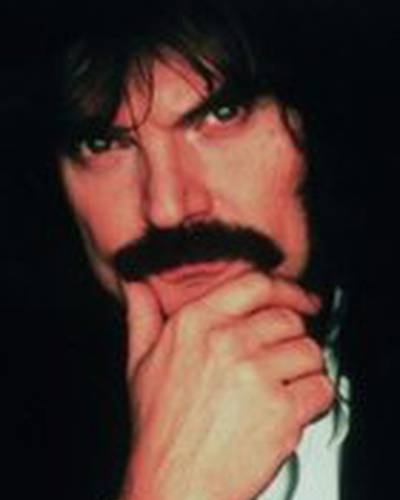 Лесли Мэндоки фото