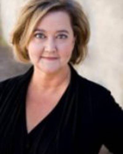 Джули Энн Доан фото