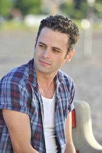 Кадр Любит / Не любит