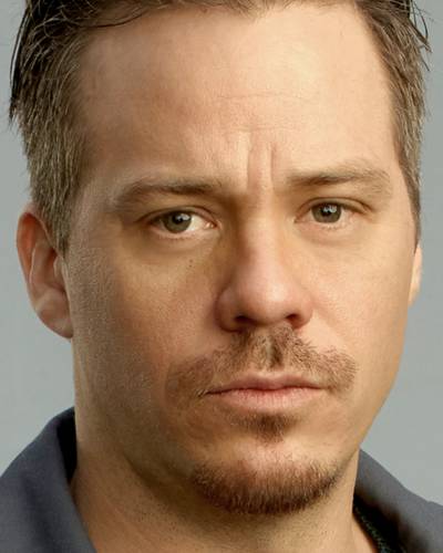 Майкл Рэймонд-Джеймс фото