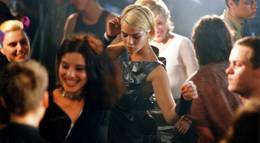 Кадр из фильма "Растрать свою молодость" - 2