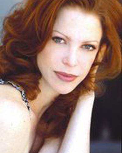 Лесли Стивенс фото