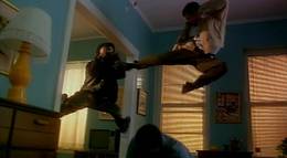 Кадр из фильма "Кровавая луна" - 2