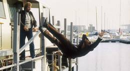 Кадр из фильма "Кодекс молчания" - 1