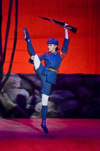 Кадр Последний танцор Мао