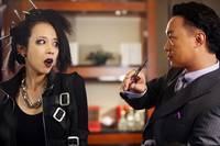 Кадр Восток против Запада