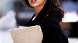 Кадр из фильма "Студентка" - 1