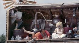 Кадр из фильма "Возвращение надоедливой букашки" - 2